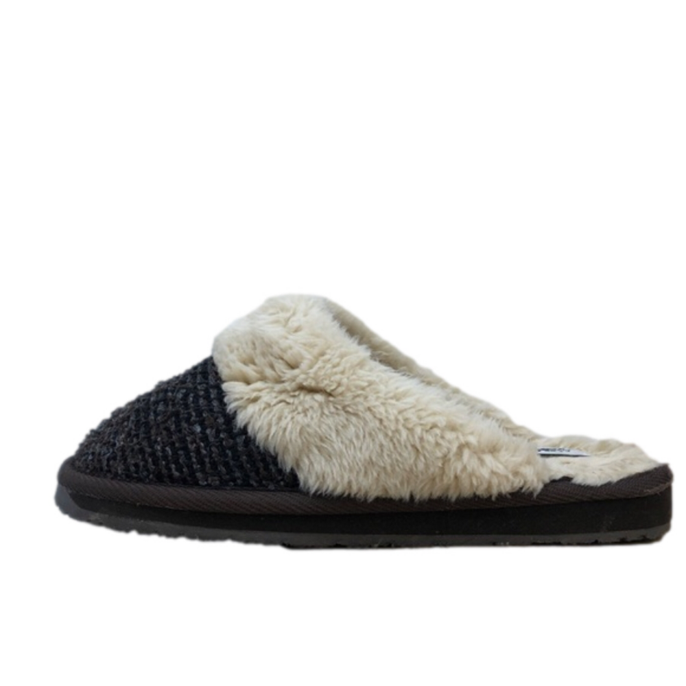 Minnetonka Dark Grey Slippers Size 7